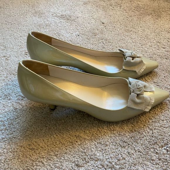 PRADA womens leather cream white bow kitten heels size 38.5(8) - Picture 4 of 8